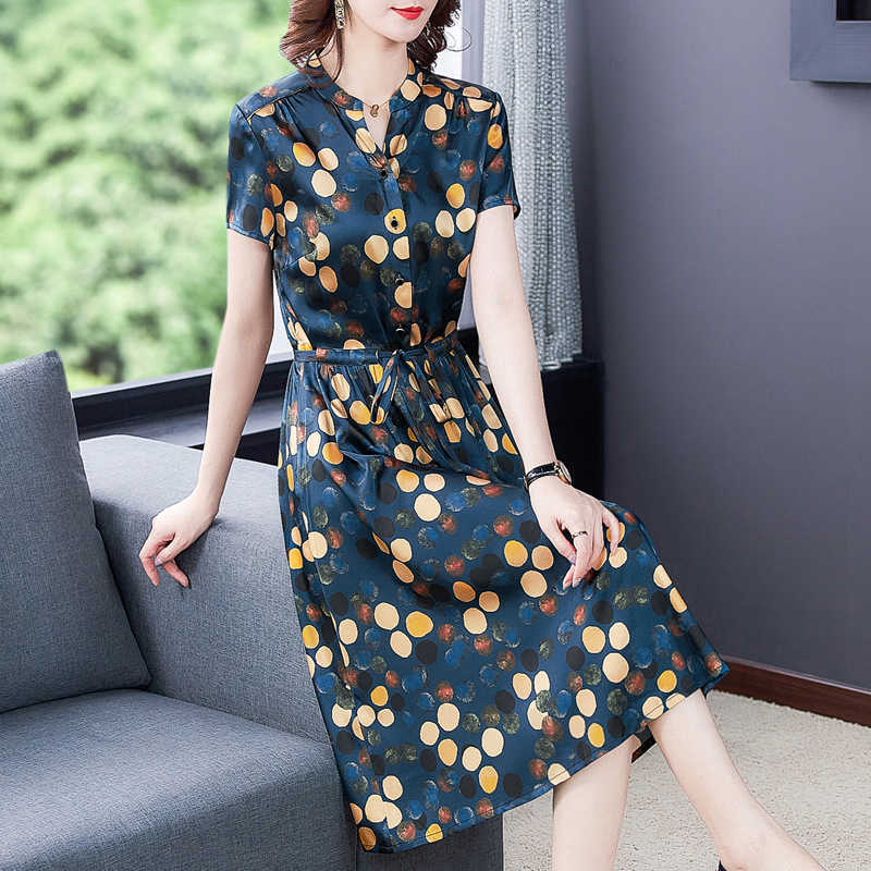Dress Women' Silk 2021 Middle Aged Mother Summer Mulberry Silk Waist Temperament Show Thin Medium Long Skirt, Red
Dress Women' Silk 2021 Middle Aged Mother Summer Mulberry Silk Waist Temperament Show Thin Medium Long Skirt, Red
