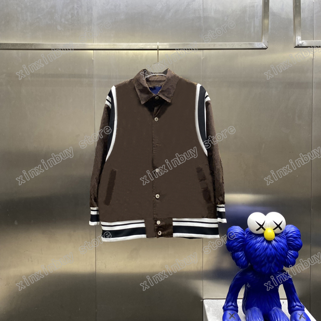 21ss mens designers Jackets letter Jacquard Shoulder stripe letters Splicing clothes streetwear Coats Outerwear Hooded men Clothing Cotton black white brown S-XL, Box
21ss mens designers Jackets letter Jacquard Shoulder stripe letters Splicing clothes streetwear Coats Outerwear Hooded men Clothing Cotton black white brown S-XL, Box