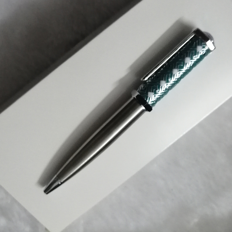 Luxury Pens High quality classic writing tools Concave Lattice Silver Pen Shape-Pen Cap Clip The Good Gift with box Good-pens French Brand, Choose options
Luxury Pens High quality classic writing tools Concave Lattice Silver Pen Shape-Pen Cap Clip The Good Gift with box Good-pens French Brand, Choose options
