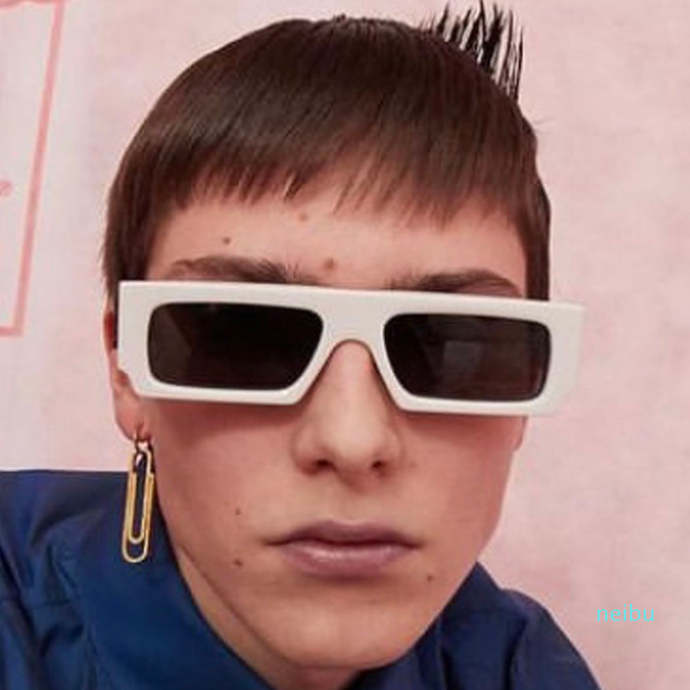 Wholesale 40% Off Male Black Vintage Strange Sunglasses For Man Fashion 40008 White Sunglasses For Woman Sunglases Shades
Wholesale 40% Off Male Black Vintage Strange Sunglasses For Man Fashion 40008 White Sunglasses For Woman Sunglases Shades