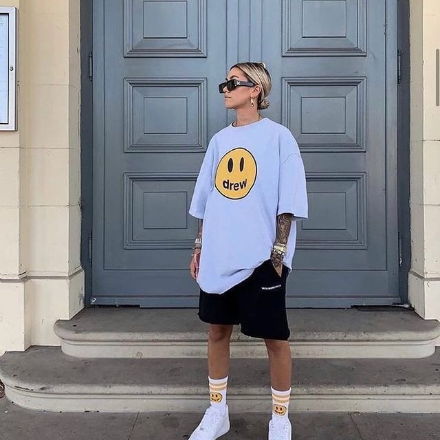 2021SS Mens T Shirts drew house casual tshirt Smile Hip Hop Tee Fashion mans and womens Tshirts Short Sleeve high quality Cotton, I need look other product
2021SS Mens T Shirts drew house casual tshirt Smile Hip Hop Tee Fashion mans and womens Tshirts Short Sleeve high quality Cotton, I need look other product
