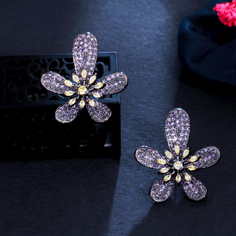 Stud ThreeGraces Romantic Purple CZ Crystal Big Flower Earrings For Ladies 2021 Fashion Daily Party Costume Jewelry ER691, Golden;silver
Stud ThreeGraces Romantic Purple CZ Crystal Big Flower Earrings For Ladies 2021 Fashion Daily Party Costume Jewelry ER691, Golden;silver