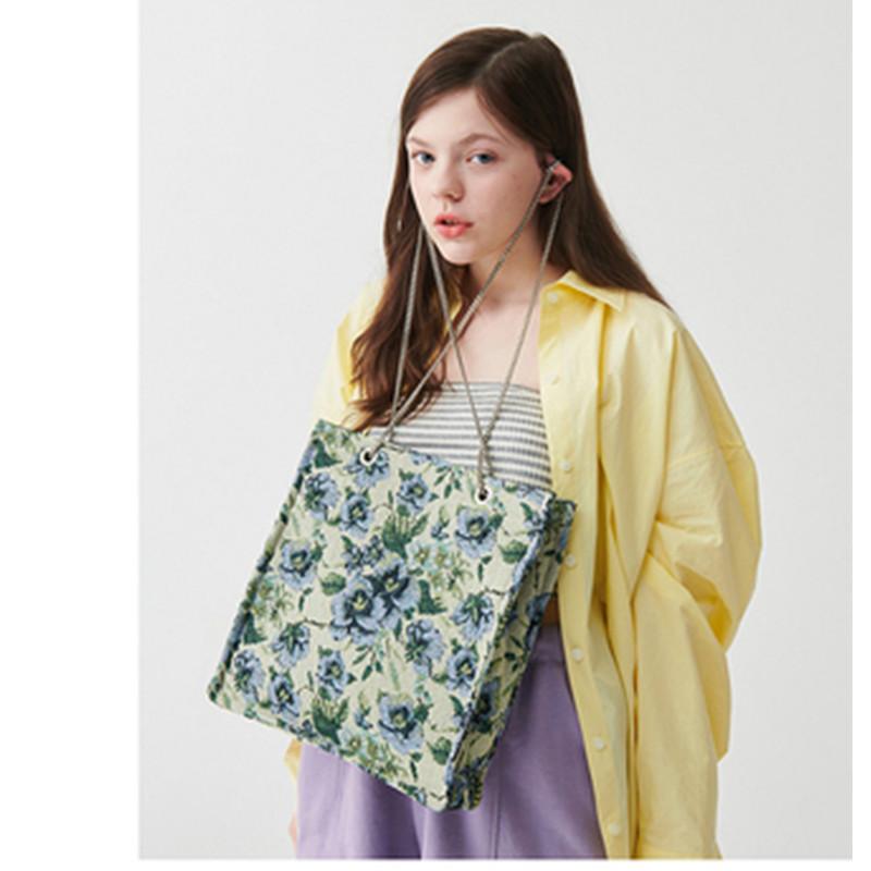 Evening Bags 2021 Fashion Shoulder Women Canvas Bag Embroidery Large Capacity Tote Portable Shopping Crossbody Handbag
Evening Bags 2021 Fashion Shoulder Women Canvas Bag Embroidery Large Capacity Tote Portable Shopping Crossbody Handbag