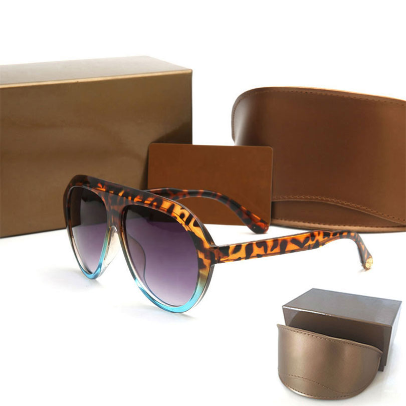 High Quality Womans Sunglasses Luxury Mens Sun glasses UV Protection men Designer eyeglass Gradient Metal hinge 0479 Fashion women spectacles with Original box
High Quality Womans Sunglasses Luxury Mens Sun glasses UV Protection men Designer eyeglass Gradient Metal hinge 0479 Fashion women spectacles with Original box