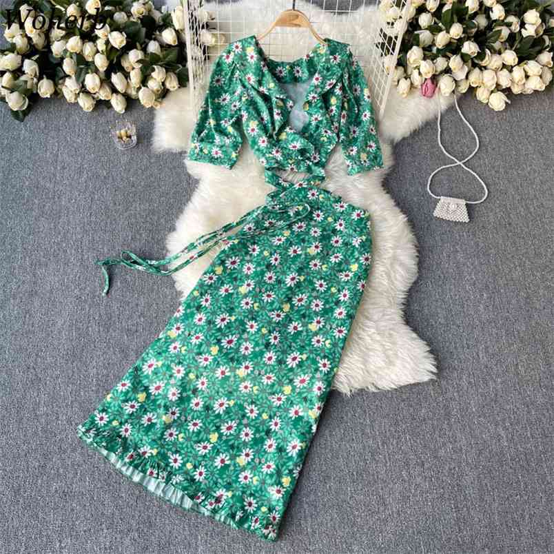 Women Two Piece Sets Boho Floral Printed Bandage Crop Tops + High Waist Skirts Outfits Woman Fashion 2 Pcs Suits 210519, Green
Women Two Piece Sets Boho Floral Printed Bandage Crop Tops + High Waist Skirts Outfits Woman Fashion 2 Pcs Suits 210519, Green