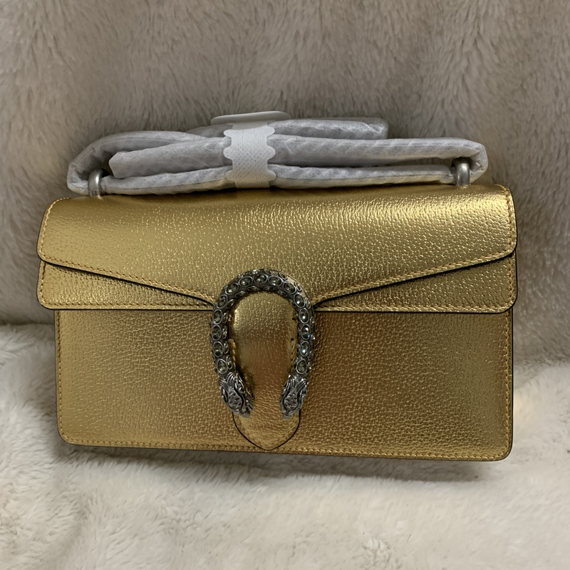 Luxurys Designers Crossbody Bags top quality Surrogate Shopping Presbyopic Wine God Bag Chain Tiger Head Buckle Womens shoulder square White gold black colors, Light brown letter
Luxurys Designers Crossbody Bags top quality Surrogate Shopping Presbyopic Wine God Bag Chain Tiger Head Buckle Womens shoulder square White gold black colors, Light brown letter