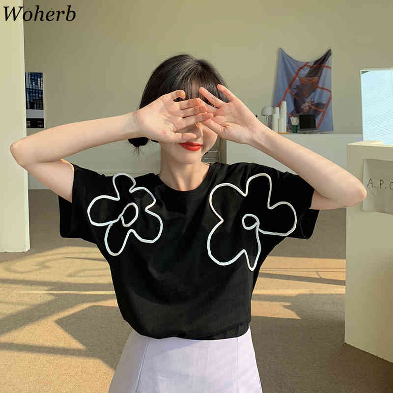Short Sleeve Black T-shirt Women Korean Streetwear Chic Floral Patch Casual All Match Tops Summer Elegant Tee 210519