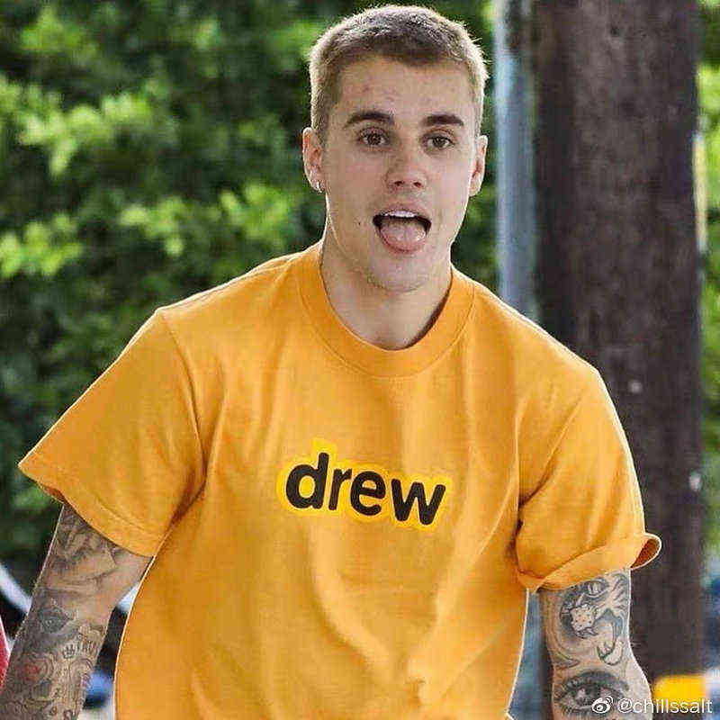 DREW T Shirt Summer 100% Cotton Men O-neck T-shirt Male Women's tshirt Short Sleeve High Quality Tops HOUSE JUSTIN Brand Smiley G1229, White;black
DREW T Shirt Summer 100% Cotton Men O-neck T-shirt Male Women's tshirt Short Sleeve High Quality Tops HOUSE JUSTIN Brand Smiley G1229, White;black