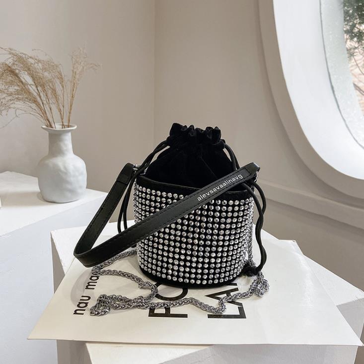 2021 Women's Shoulder Bag Fashion Diamond-Studded Messenger Drawstring Bucket Bags Handbag, Black
2021 Women's Shoulder Bag Fashion Diamond-Studded Messenger Drawstring Bucket Bags Handbag, Black