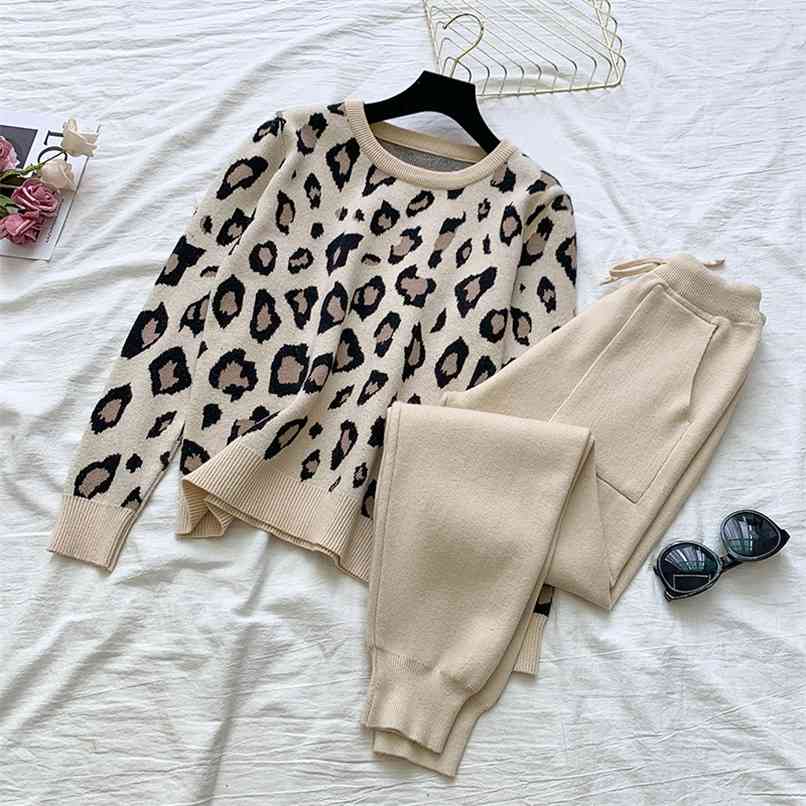 Fashion women's suit autumn and winter leopard print pullover long-sleeved casual sweater + trousers two-piece 210520, Only top
Fashion women's suit autumn and winter leopard print pullover long-sleeved casual sweater + trousers two-piece 210520, Only top