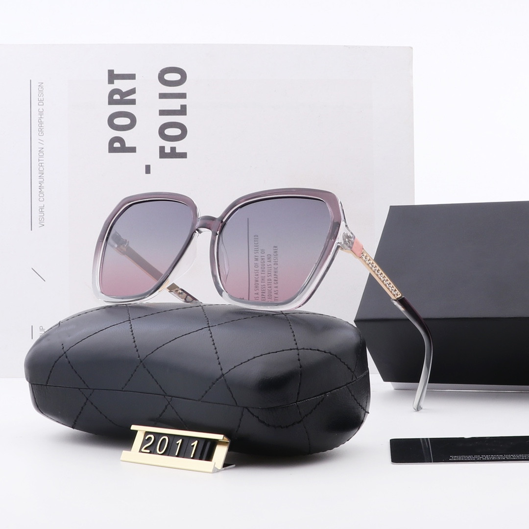 Eyeglasses Classic brand driving women sunglasses beach shade Polarized diamond lady's Des lunettes de soleil outdoor big frame eyewear wx30
Eyeglasses Classic brand driving women sunglasses beach shade Polarized diamond lady's Des lunettes de soleil outdoor big frame eyewear wx30