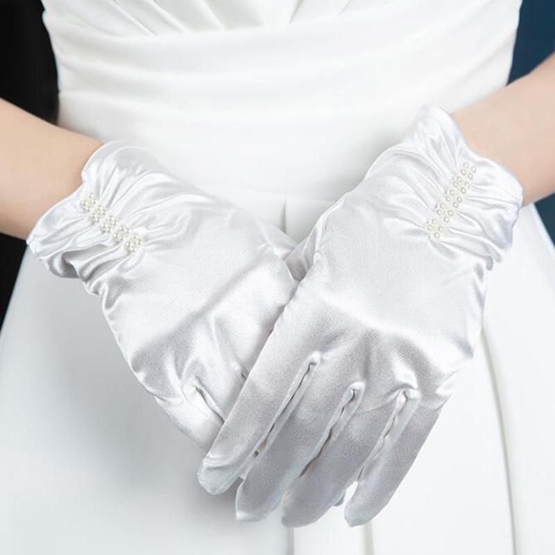 Five Fingers Gloves Korean Women Wedding Dress Short Full Finger Sunscreen Female Summer Spandex Satin Pearl Elastic UV Driving Mittens M75
Five Fingers Gloves Korean Women Wedding Dress Short Full Finger Sunscreen Female Summer Spandex Satin Pearl Elastic UV Driving Mittens M75