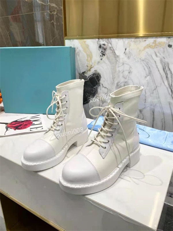 2022 High quality Womens Designer Boots Leather 35-41 Martin Ankle Boot Fashion Non-slip Wave Colored Rubber Outsole Webbing Luxury Comfort Exquisite ly211122, 02
2022 High quality Womens Designer Boots Leather 35-41 Martin Ankle Boot Fashion Non-slip Wave Colored Rubber Outsole Webbing Luxury Comfort Exquisite ly211122, 02