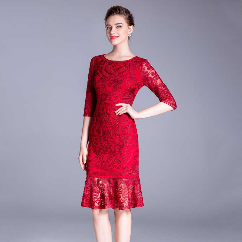 Spring and autumn dress embroidery large size middle aged women's dress 5XL mother's dress with fishtail skirt 210602, Red
Spring and autumn dress embroidery large size middle aged women's dress 5XL mother's dress with fishtail skirt 210602, Red