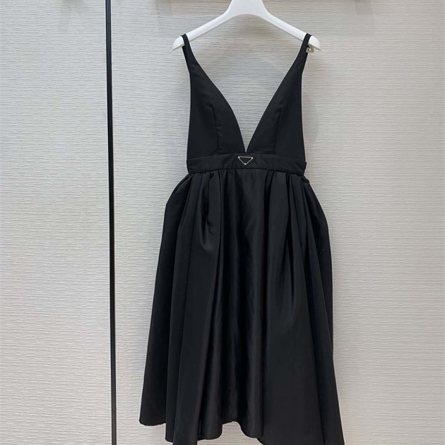 2021New Hot Sexy Party Dress Re-nylon Style Puffer Skirts Waist-retracting Classical Ball Gown Suspender Midi Dresses with Inverted Trianglee, White;black
2021New Hot Sexy Party Dress Re-nylon Style Puffer Skirts Waist-retracting Classical Ball Gown Suspender Midi Dresses with Inverted Trianglee, White;black