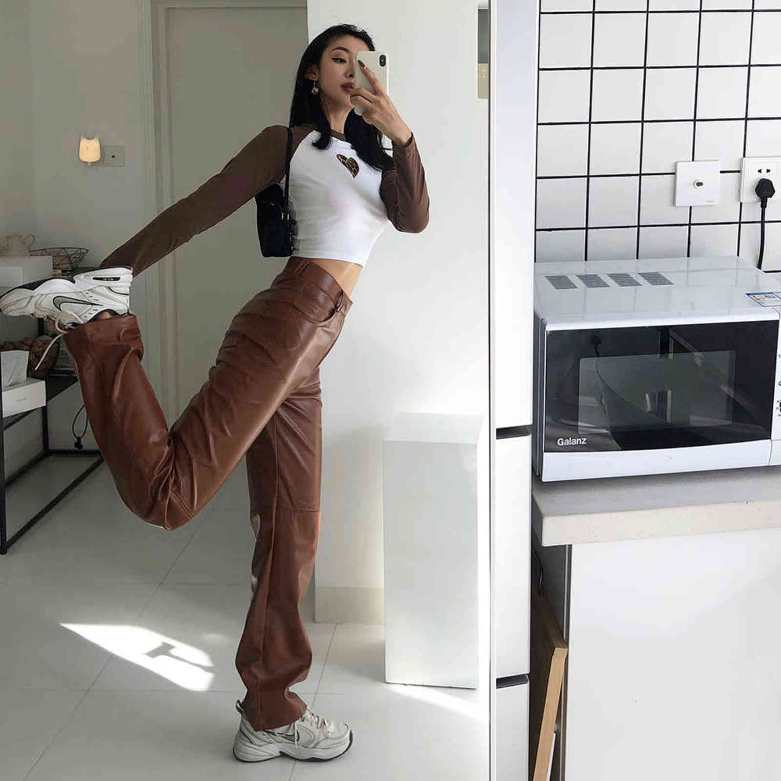 High Waisted PU Leather Pants Women Jogger Casual Fashion Side Pockets Straight Wide Leg Loose Vintage Brown Trousers 211115