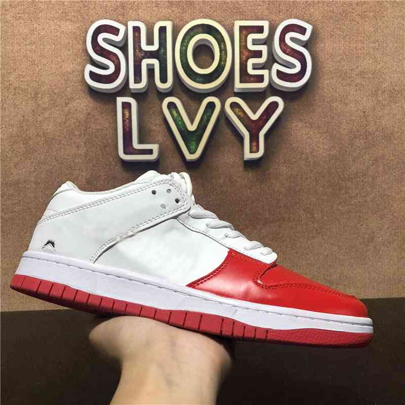 Top Quality Chunky Bears Low Mens Womens Casual Designers Shoes Medicom Toy Kentucky Travis Scotts Orange Civilist Fashion Trainers Sneaker 5H5D
Top Quality Chunky Bears Low Mens Womens Casual Designers Shoes Medicom Toy Kentucky Travis Scotts Orange Civilist Fashion Trainers Sneaker 5H5D
