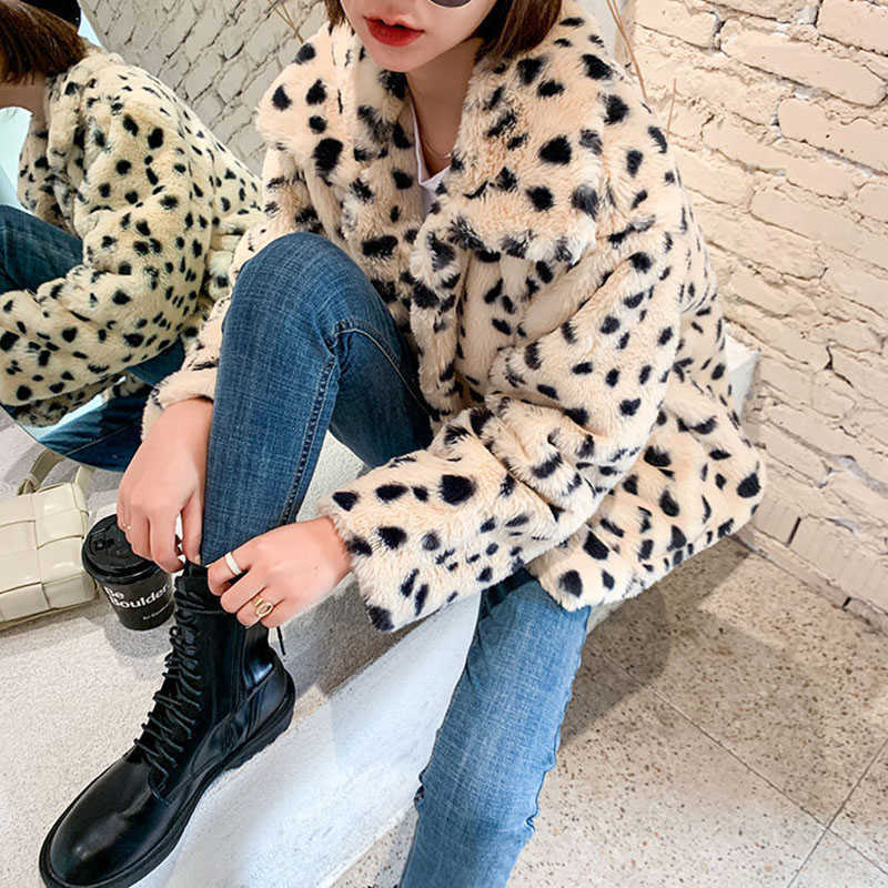 CZJMS Winter Leopard Furry Coats Womens Loose Warm Faux Fur Lady Jackets Turn Down Collar Plush Coat Korean Fashion 210928