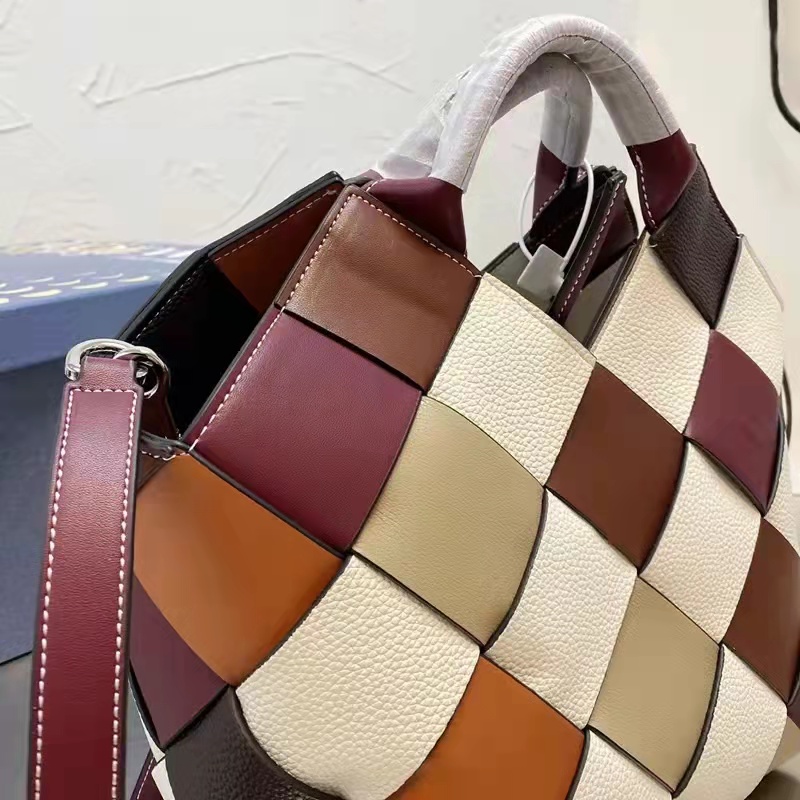 Luxury design colorful woven bag highquality leather Sturdy handbag Flower basket version Womens shopping Bags Retro style Purse