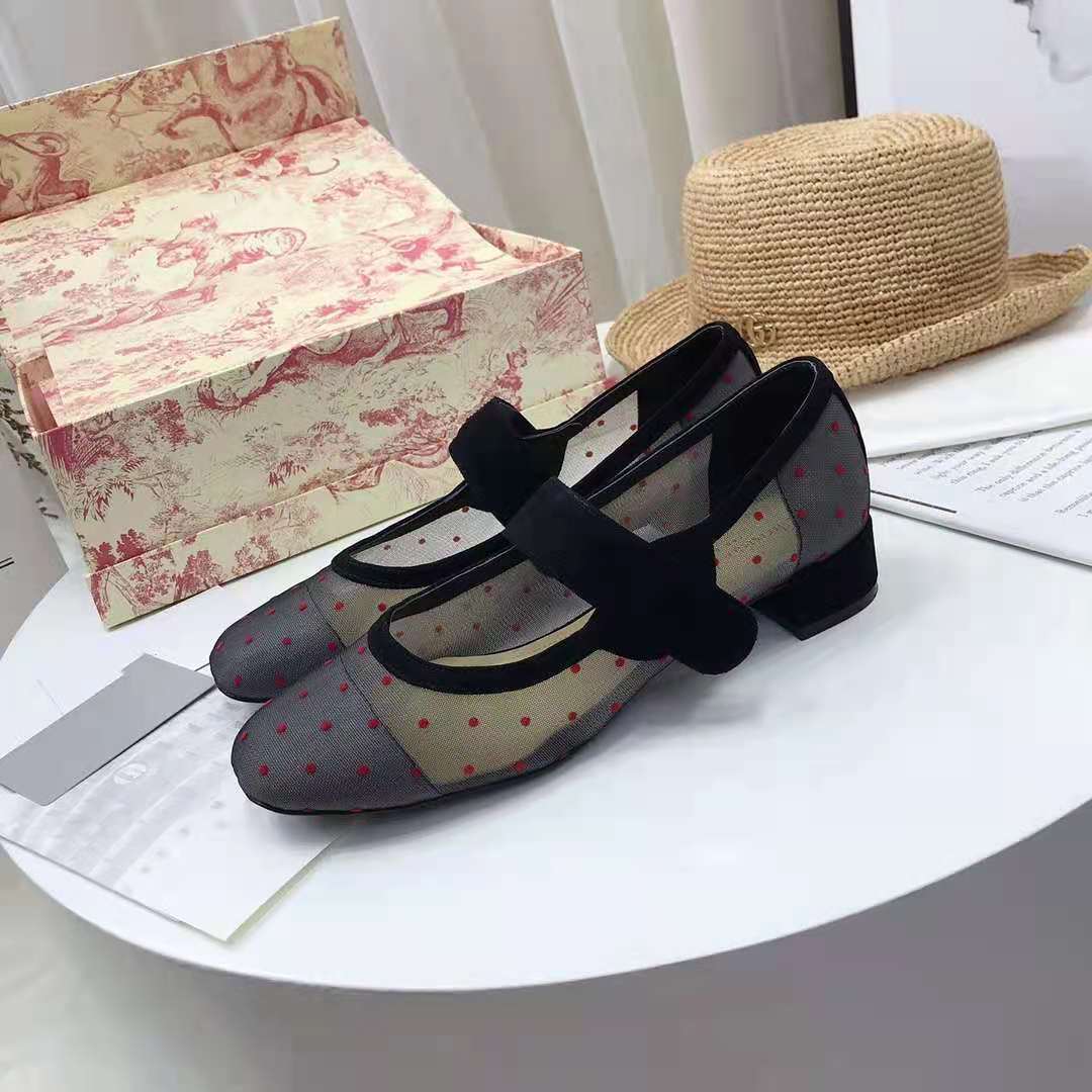 2021 early spring single shoe luxury quality leisure shoes flat design unique texture style metal letter decoration fashion high end personalized womens shoes, Red
2021 early spring single shoe luxury quality leisure shoes flat design unique texture style metal letter decoration fashion high end personalized womens shoes, Red