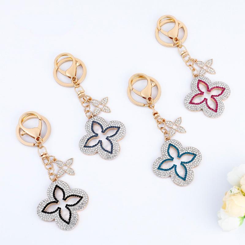 Keychains Korean Crystal Four-leaf Clover Keychain High Quality Ladies Bag Accessories Car Metal Pendant Small Jewelry Gifts
Keychains Korean Crystal Four-leaf Clover Keychain High Quality Ladies Bag Accessories Car Metal Pendant Small Jewelry Gifts