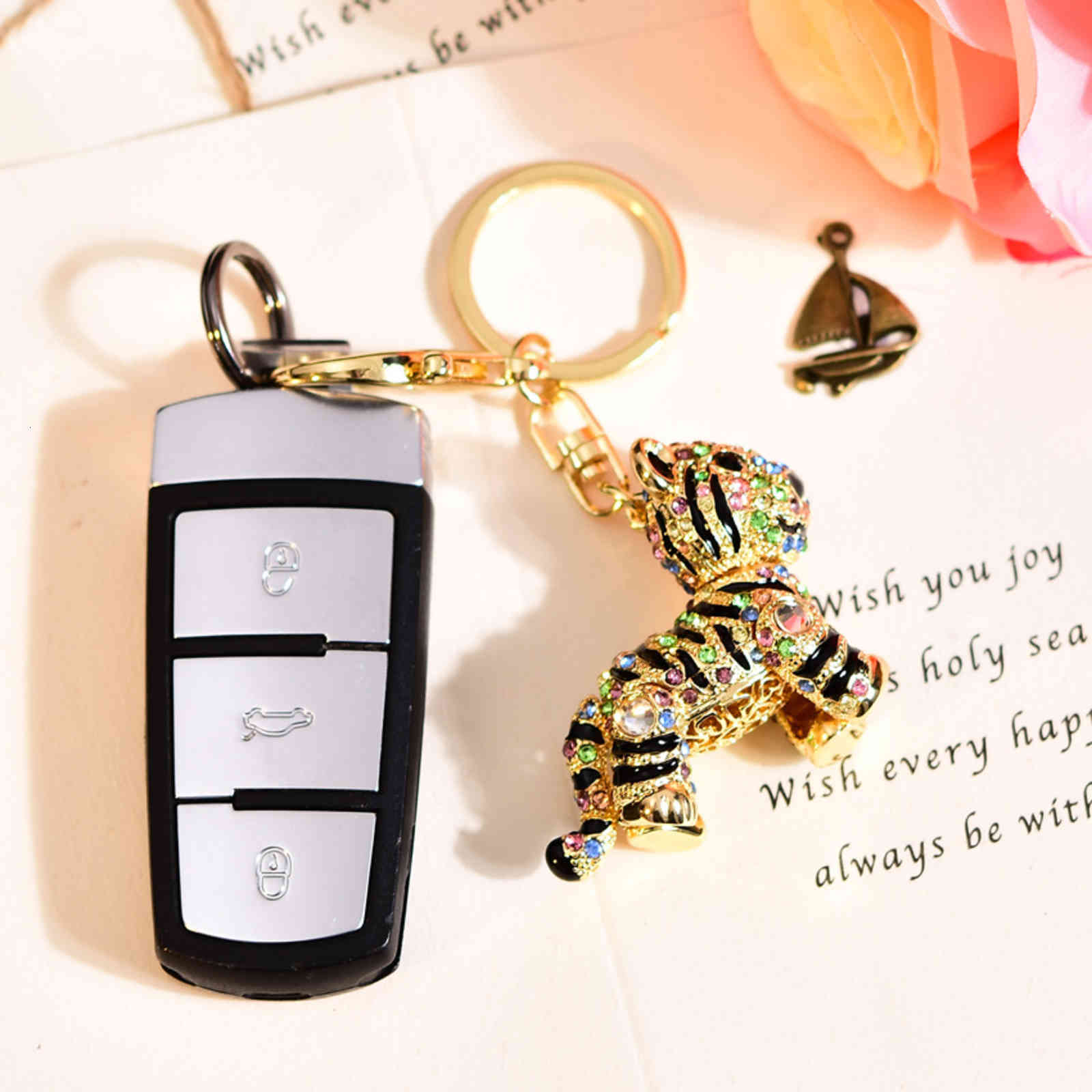 Korean Cute Zodiac Little Tiger Key Chain Car Crystal Bag Pendant Female Exquisite Net Red