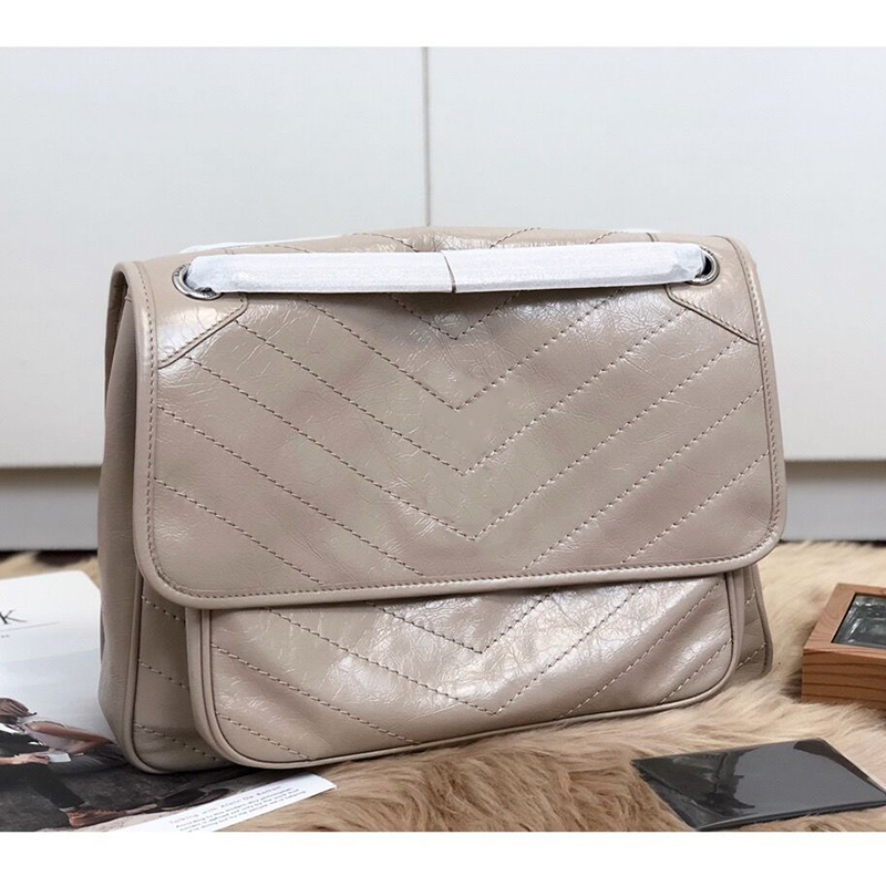 Luxury handbags designer bags Top quality genuine leather shoulder bag fashion women crossbody aged calfskin purse brand niki chain bag, Fuchsia
Luxury handbags designer bags Top quality genuine leather shoulder bag fashion women crossbody aged calfskin purse brand niki chain bag, Fuchsia