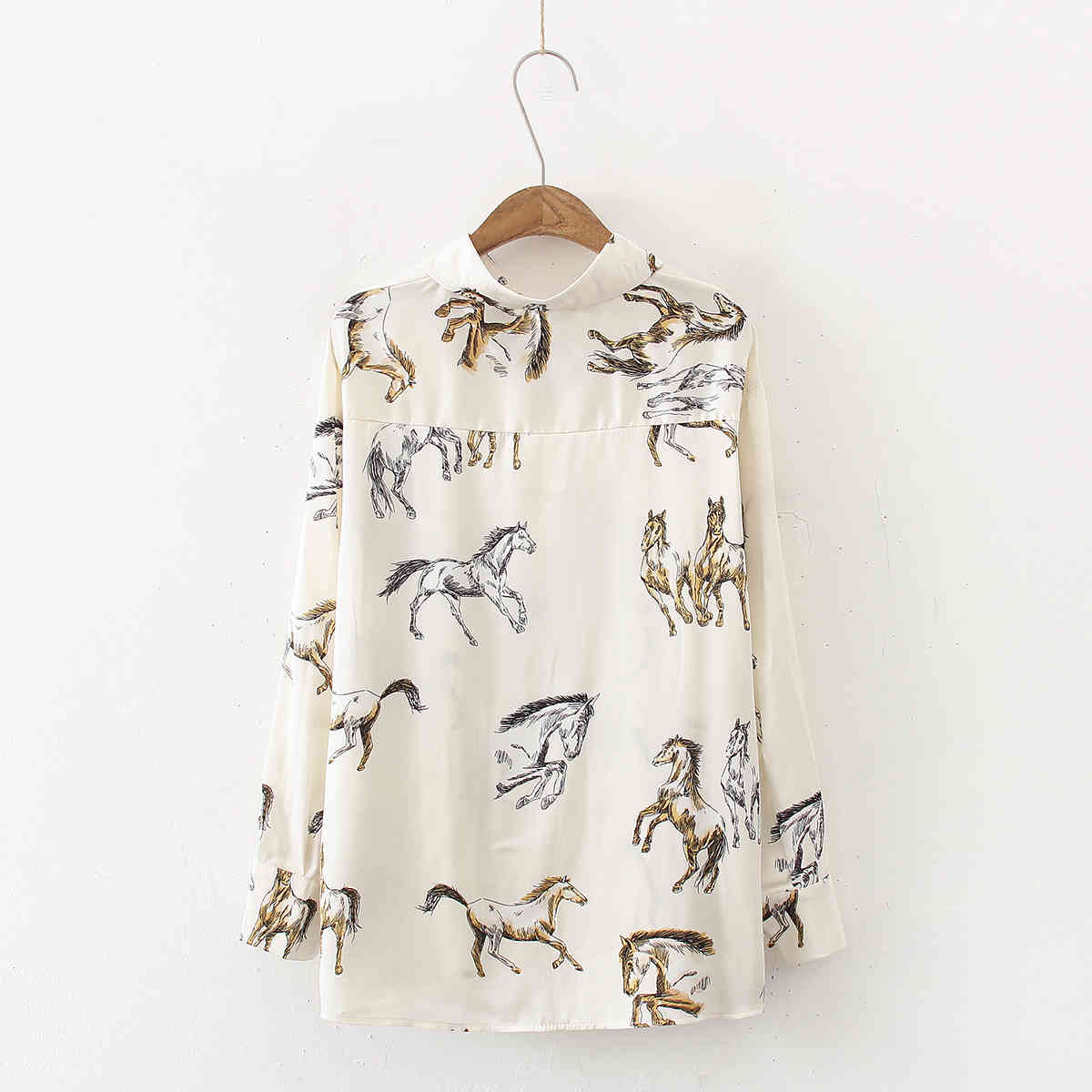 New Women Vintage Animal Horse Print Satin Blouse Full Sleeve Button Up Turn Down Collar Shirt Casual Office Lady Autumn Tops T1 210430