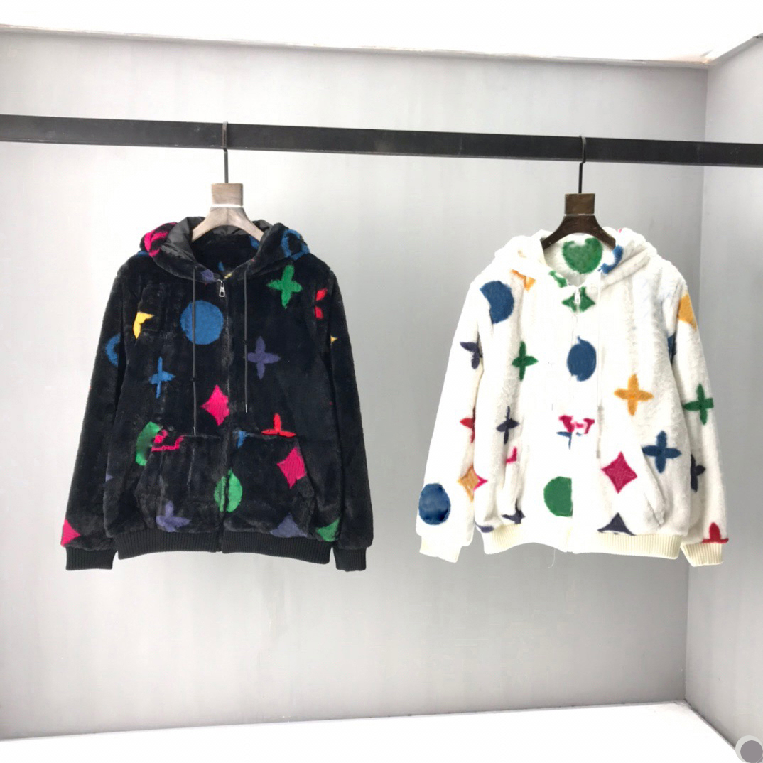 Early spring 2022 new hoodie color block letter logo Short Sleeve Tee double strand fine cotton fabric black and white 097
Early spring 2022 new hoodie color block letter logo Short Sleeve Tee double strand fine cotton fabric black and white 097