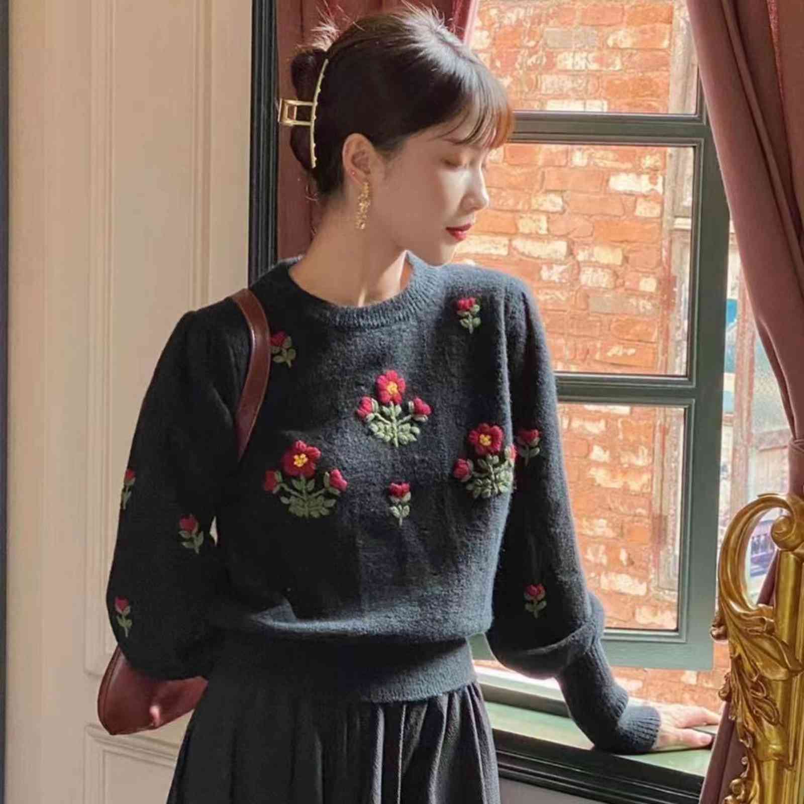 women's sweaters biggorange autumn/winter sweater korean embroidered knitted pullover retro o-neck long sweet c886, White;black
women's sweaters biggorange autumn/winter sweater korean embroidered knitted pullover retro o-neck long sweet c886, White;black