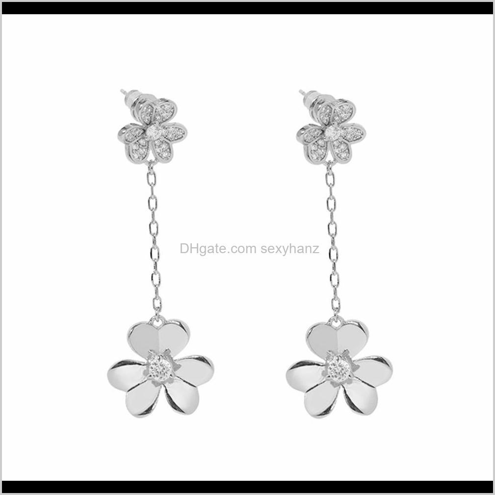 & Chandelier Drop Delivery 2021 Van 18K Gold Sier Fashion Four-Leaf Clover/Three Leaf Dangle Clover Flower Long Cleef Earrings With Diamonds, Silver
& Chandelier Drop Delivery 2021 Van 18K Gold Sier Fashion Four-Leaf Clover/Three Leaf Dangle Clover Flower Long Cleef Earrings With Diamonds, Silver