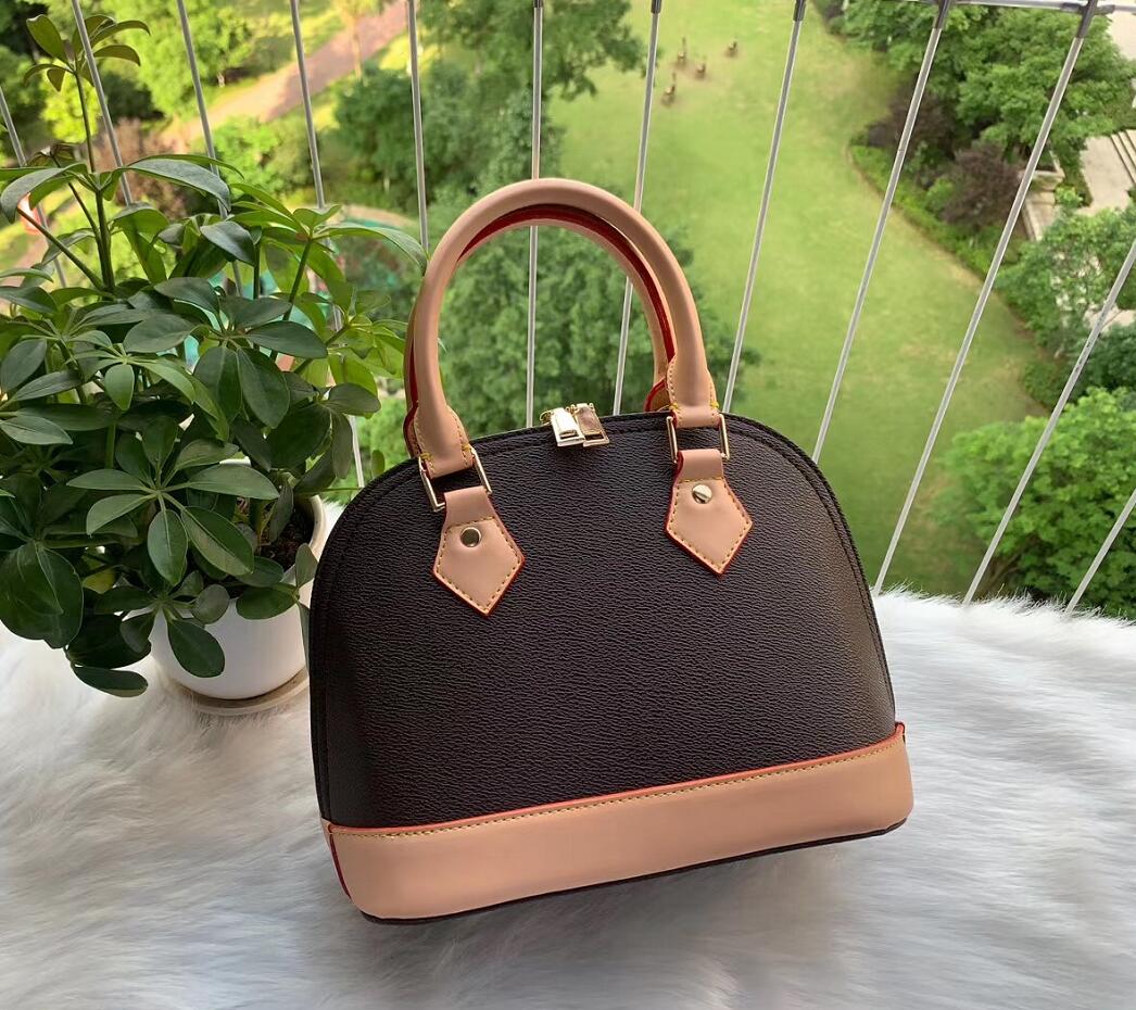 brand Alma BB Women's shoulder Bags shell bag PU leather gold chain handbags, Coffee grid
brand Alma BB Women's shoulder Bags shell bag PU leather gold chain handbags, Coffee grid