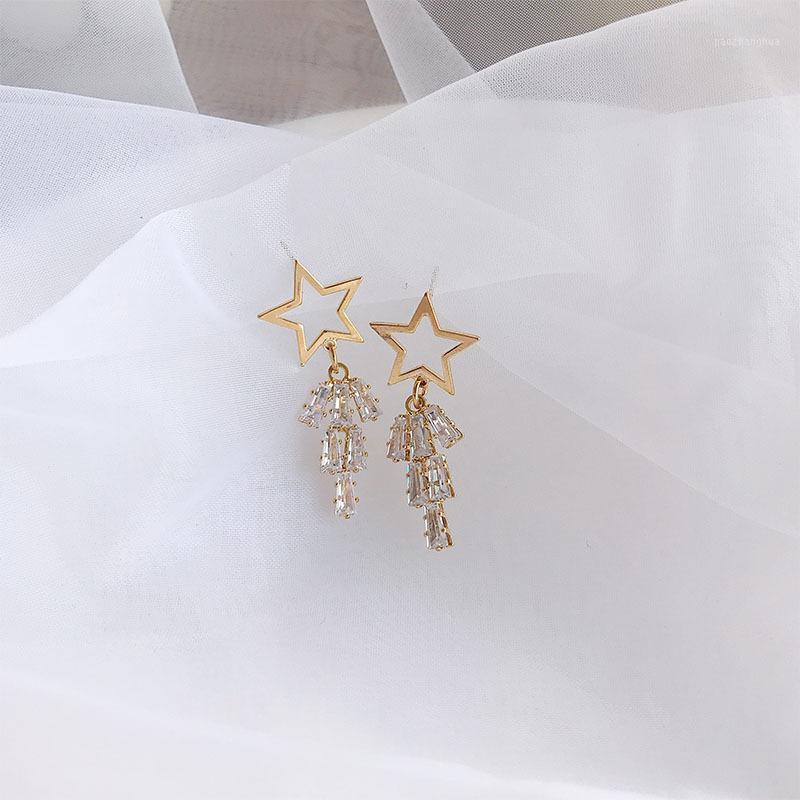 SJDI-313 Trendy Crystal Women Dangle Earrings Simple And Hollow Five Pointed Star Zircon Drop Jewelry Stud, Golden;silver
SJDI-313 Trendy Crystal Women Dangle Earrings Simple And Hollow Five Pointed Star Zircon Drop Jewelry Stud, Golden;silver