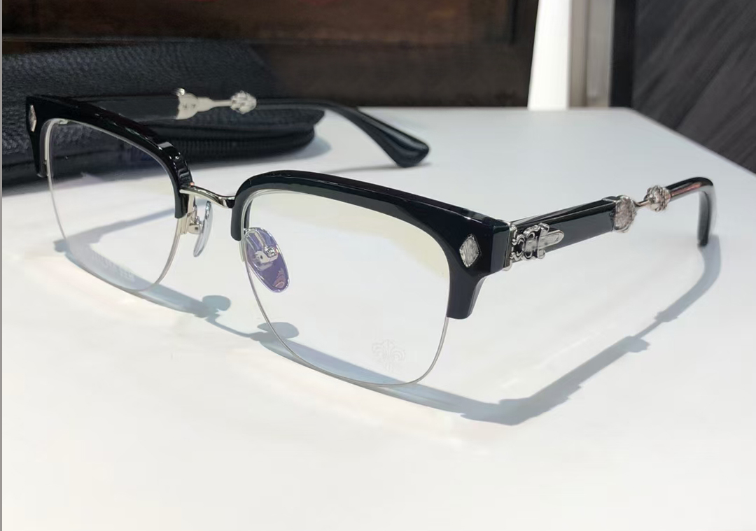 Titanium Eyeglasses Silver Black Half Frame Pull Clear Lens Men Fashion Sunglasses Frames with box
Titanium Eyeglasses Silver Black Half Frame Pull Clear Lens Men Fashion Sunglasses Frames with box