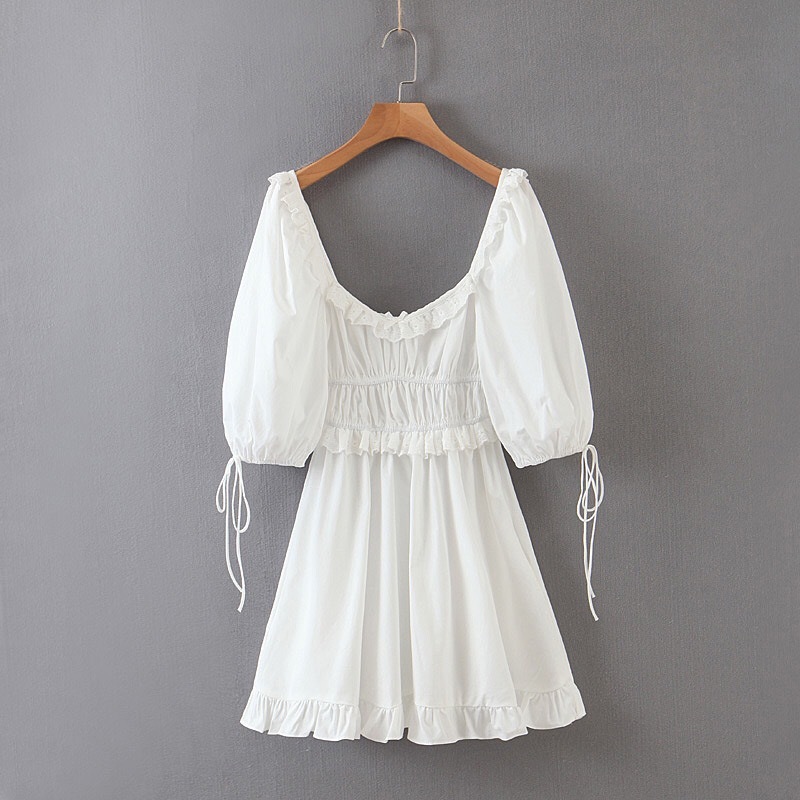 Retro Hollow Out Embroidery wood ears Square Collar Short Dress White Puff Sleeve Women Elastic Ruched Holiday Dresses 210429