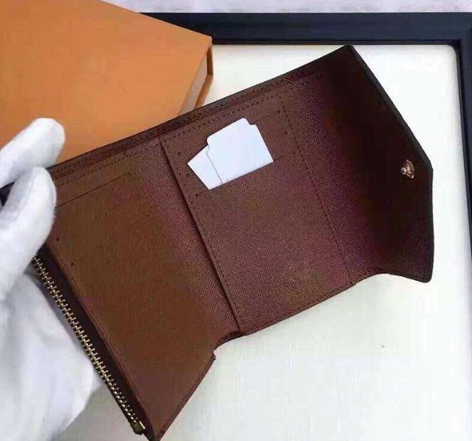 Women Wallet High Quality purse clutch fashion Date Code Original box purse woman lady, Red
Women Wallet High Quality purse clutch fashion Date Code Original box purse woman lady, Red