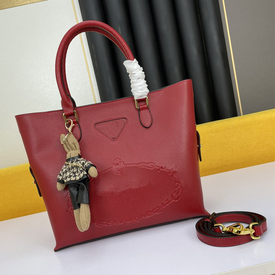 Designer luxury Handbags purse Medium Saffiano leather Monochrome Bag wmen Double Top Totes With Calfskin matching pattern Handbag Leather handles Lady, Don't pay it
Designer luxury Handbags purse Medium Saffiano leather Monochrome Bag wmen Double Top Totes With Calfskin matching pattern Handbag Leather handles Lady, Don't pay it