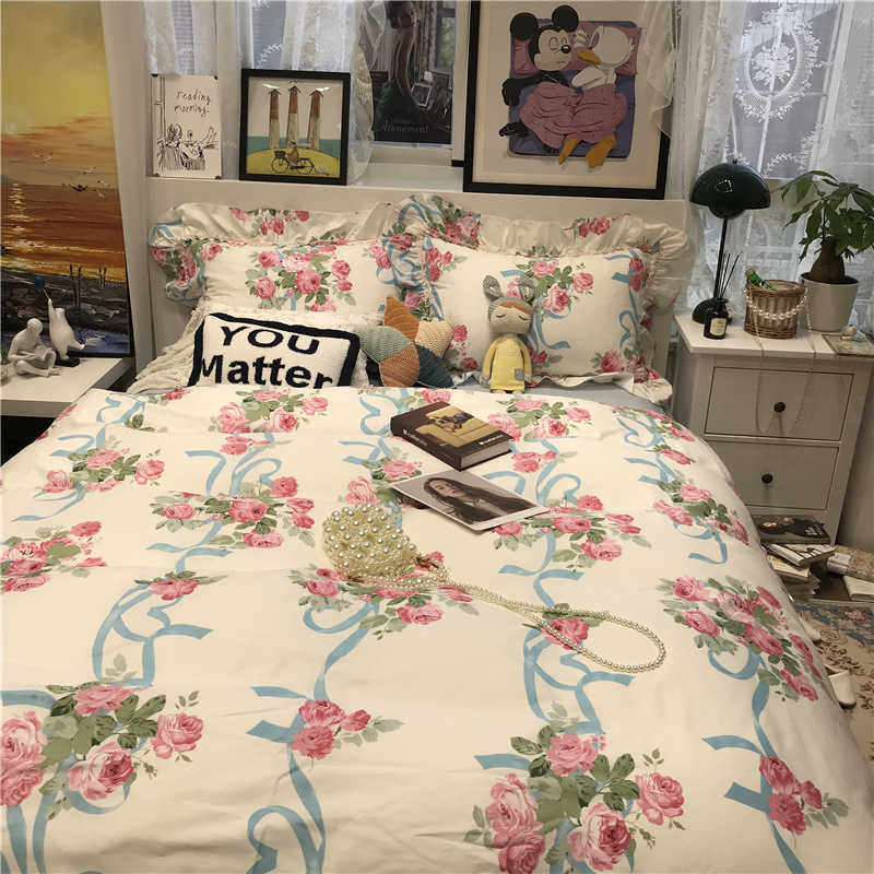 Garden Style Rose Bed Skirt four piece bed set cotton quilt cover blue XianMei 1.5m, White