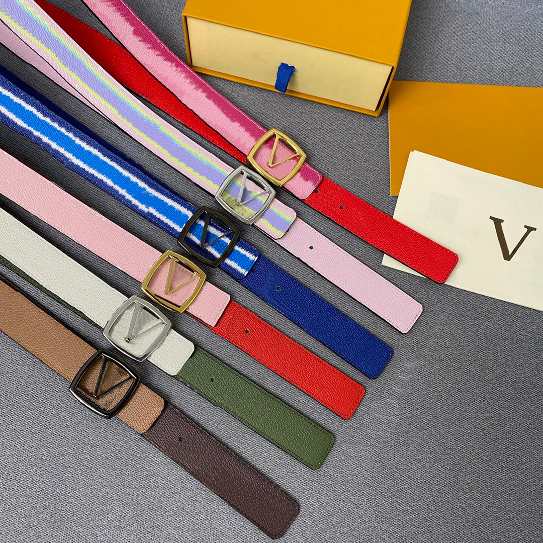 Luxury Mens Women Designer Belts Fashion Genuine Leather Belt Letters Print Men Woman Reversible Belts Smooth Buckle Waistband 20mm with Box High Quality, As pics
Luxury Mens Women Designer Belts Fashion Genuine Leather Belt Letters Print Men Woman Reversible Belts Smooth Buckle Waistband 20mm with Box High Quality, As pics