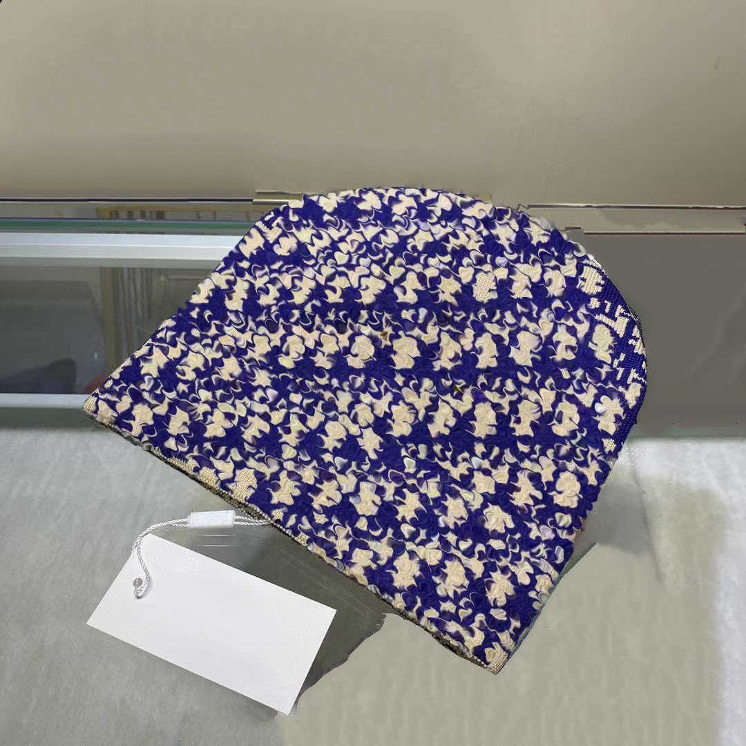 Designer Beanies Knit Hat Inverted triangle back Casquette High Quality Men Women Winter warm Hats unisex Luxury Fashion Warm Letter Casual, Blue;gray
Designer Beanies Knit Hat Inverted triangle back Casquette High Quality Men Women Winter warm Hats unisex Luxury Fashion Warm Letter Casual, Blue;gray