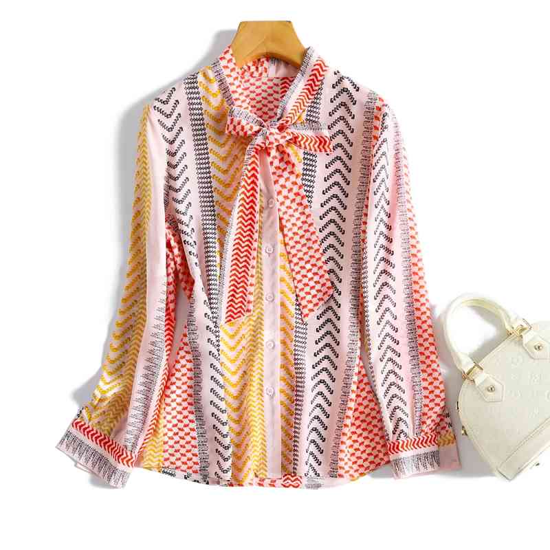 Autumn Fashion Women's Long Sleeves Floral Retro Print Bow Shirts Female Shirt Blouse Tops A3572 210428, Beige
Autumn Fashion Women's Long Sleeves Floral Retro Print Bow Shirts Female Shirt Blouse Tops A3572 210428, Beige