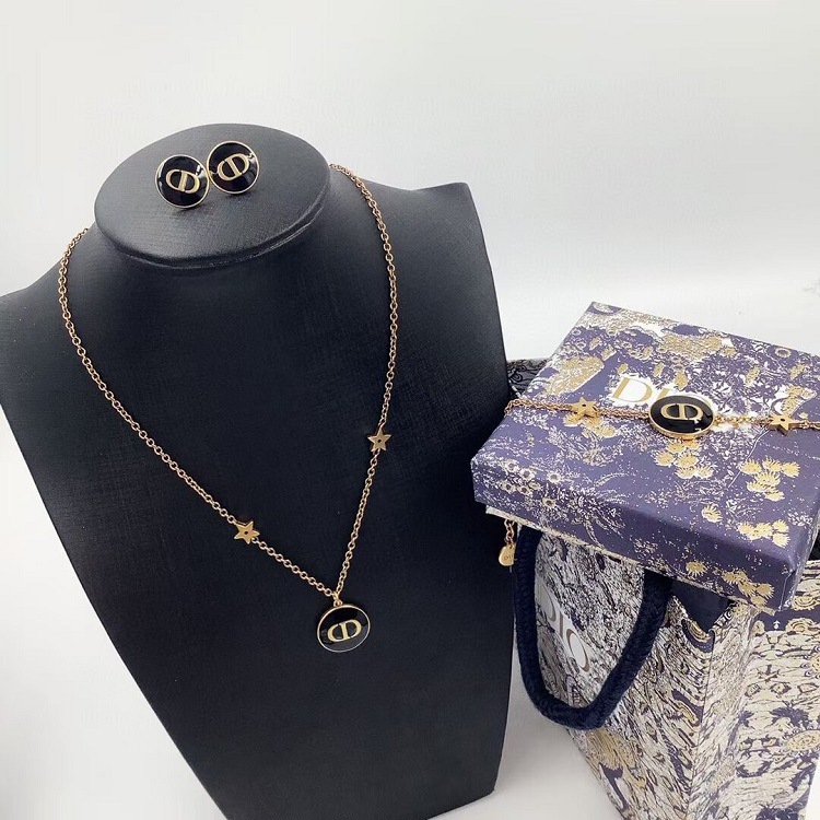70% OFF Luxury Jewelry Dijia new net red in 2021 same black round Earrings Fashion cool wind versatile Bracelet
70% OFF Luxury Jewelry Dijia new net red in 2021 same black round Earrings Fashion cool wind versatile Bracelet