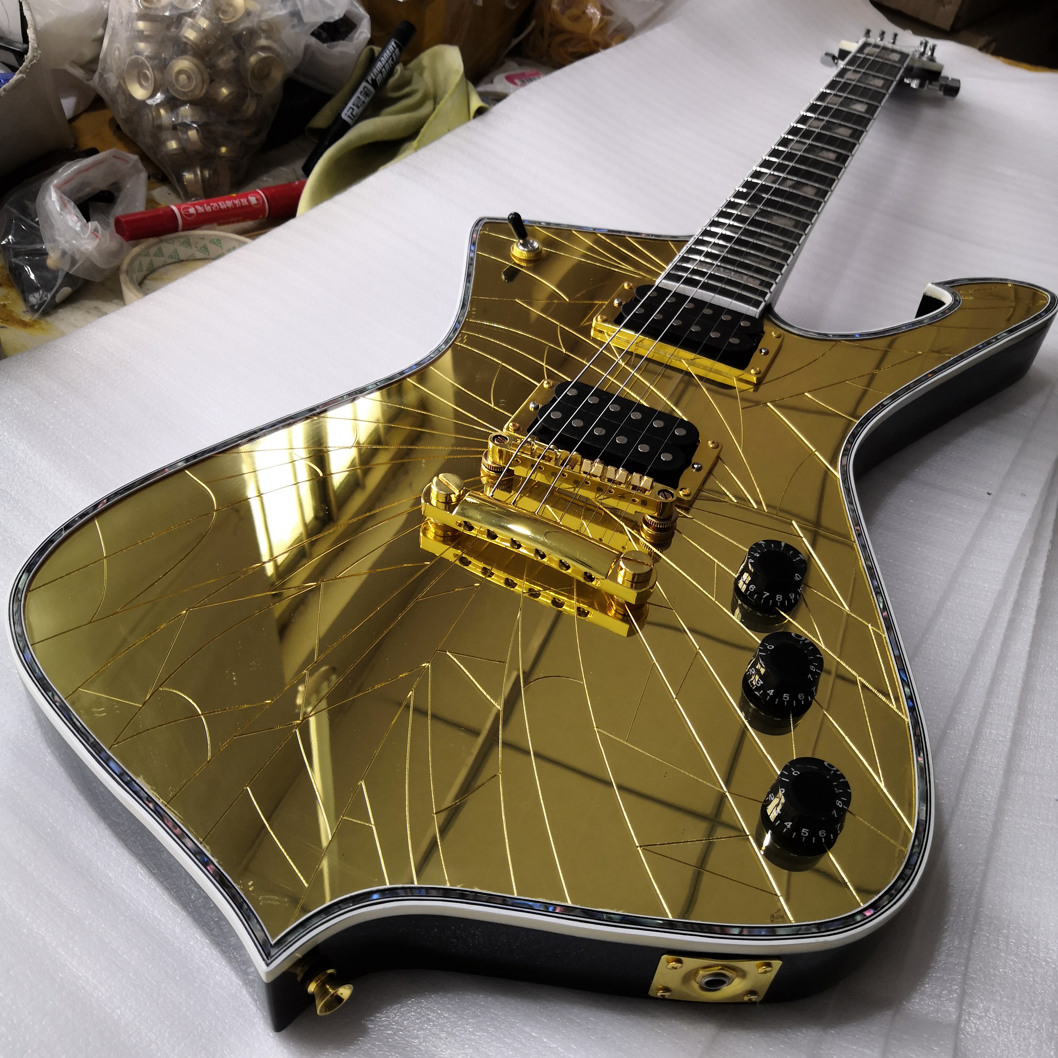 Custom Shop Gold Cracked Mirror ICEMAN Paul Stanley Electric Guitar Abalone Body binding & Pearl Inlay, Golden Hardware