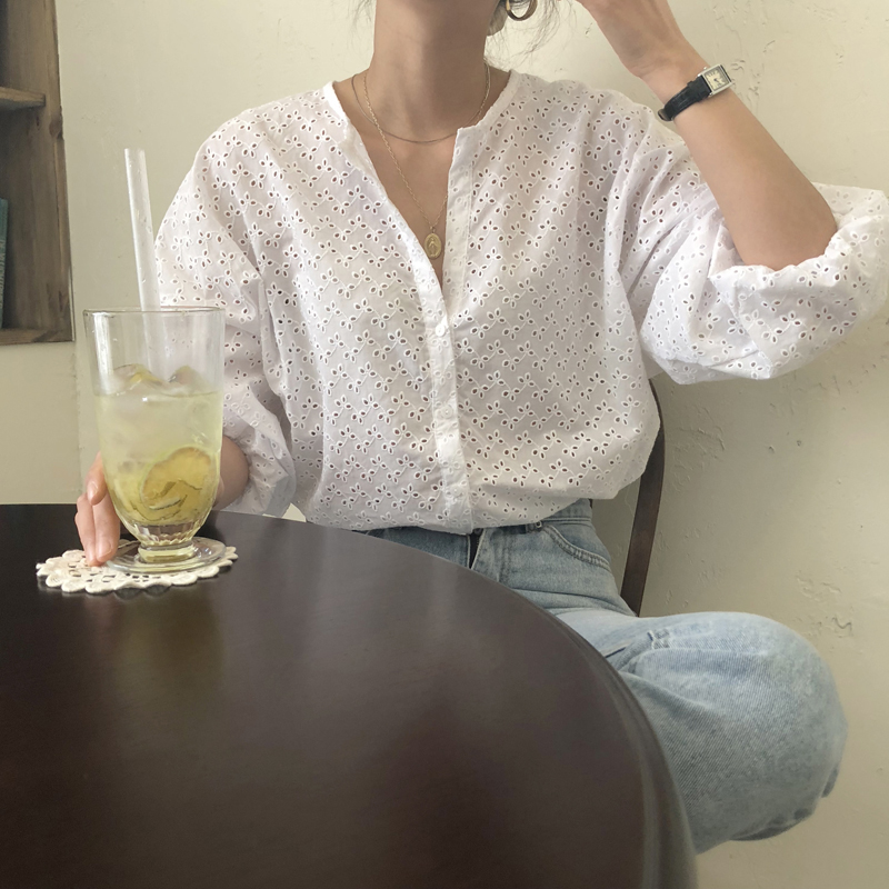 Single Breasted Blouse Women Plus Size O-Neck White Tops Shirt Boho Beach Summer Shirts Hollow Out Crochet Lantern Sleeve W005
Single Breasted Blouse Women Plus Size O-Neck White Tops Shirt Boho Beach Summer Shirts Hollow Out Crochet Lantern Sleeve W005