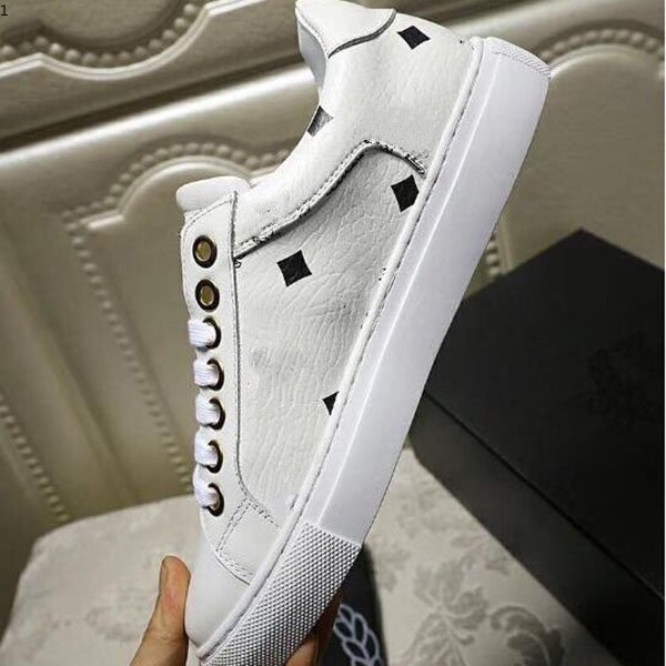 Casual Shoes For Mens Women Black White Pink Fashion Trainers Lightweight Link-Embossed Sole Sports Men Sneakers mjk002
Casual Shoes For Mens Women Black White Pink Fashion Trainers Lightweight Link-Embossed Sole Sports Men Sneakers mjk002