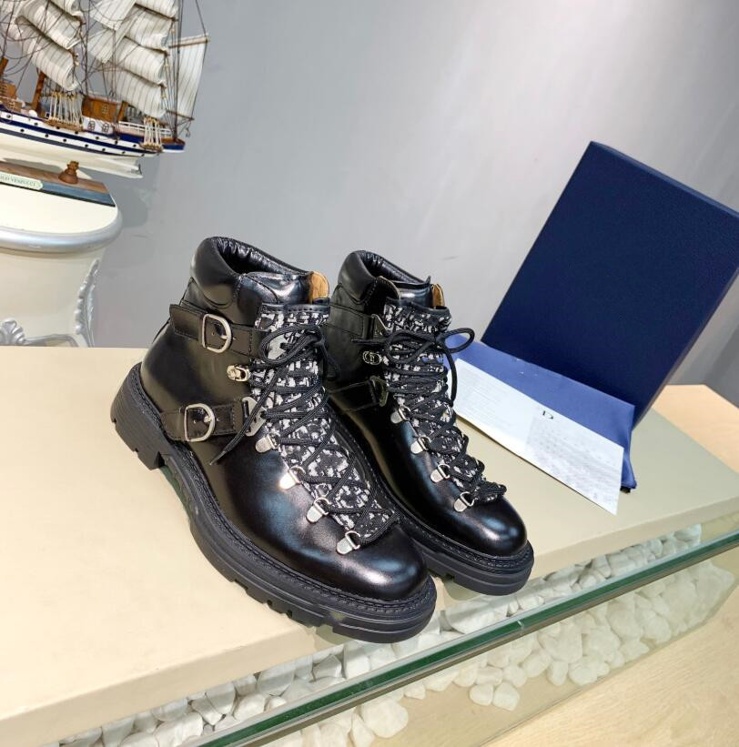 Men Women Oblique Ankle Rois Boots Nylon Derby Explorer Calfskin Trainers High Quality Black Leather Shoes Fashion Outdoor Shoe geneva3, Box
Men Women Oblique Ankle Rois Boots Nylon Derby Explorer Calfskin Trainers High Quality Black Leather Shoes Fashion Outdoor Shoe geneva3, Box
