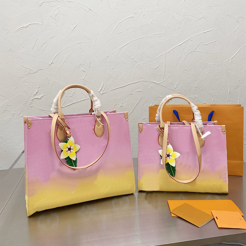 Women Bag Shopping Bags Large Capacity Handbag Patchwork Printed Letters Gradient Color Grain Genuine Leather Interior Zipper High Quality
Women Bag Shopping Bags Large Capacity Handbag Patchwork Printed Letters Gradient Color Grain Genuine Leather Interior Zipper High Quality