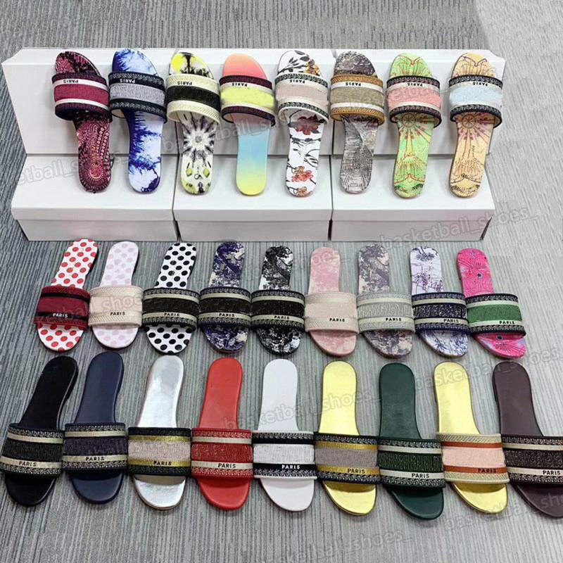 Women Summer Fashion 2021 Slide Slipper Ramour Flat Sandals Embroidered Cotton Flip Flops Leather Sole Silver Metallic Causal Shoes, Box
Women Summer Fashion 2021 Slide Slipper Ramour Flat Sandals Embroidered Cotton Flip Flops Leather Sole Silver Metallic Causal Shoes, Box