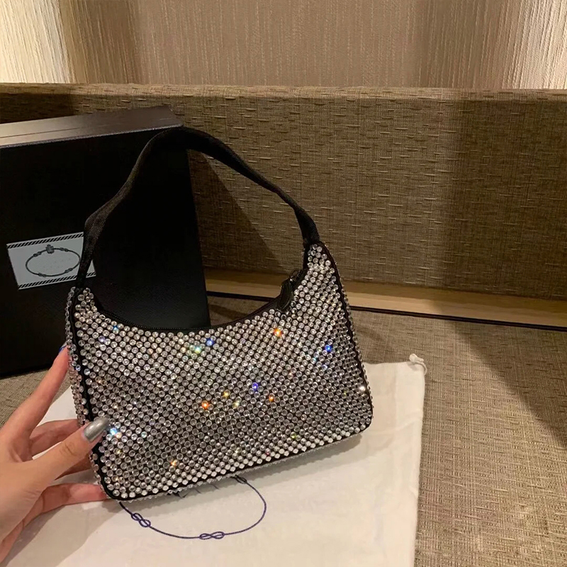 Wholesale Top Ladies Handbag Classic Fashion Diamond Underarm Bag Reedition 2000 Tote Bag Wallet Tramp, Box
Wholesale Top Ladies Handbag Classic Fashion Diamond Underarm Bag Reedition 2000 Tote Bag Wallet Tramp, Box