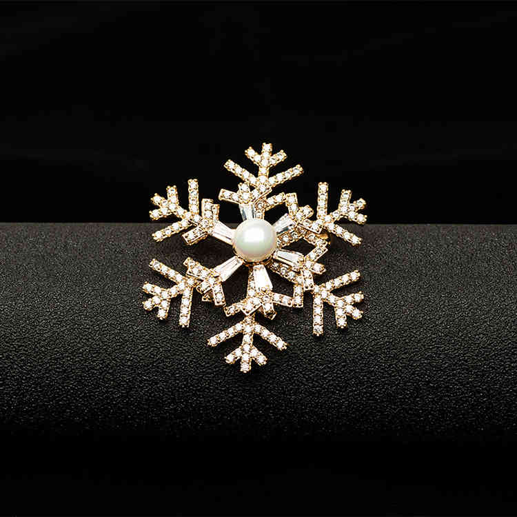 Femininity Snowflake Zircon Brooch Accessories Sweater Coat Cardigan
